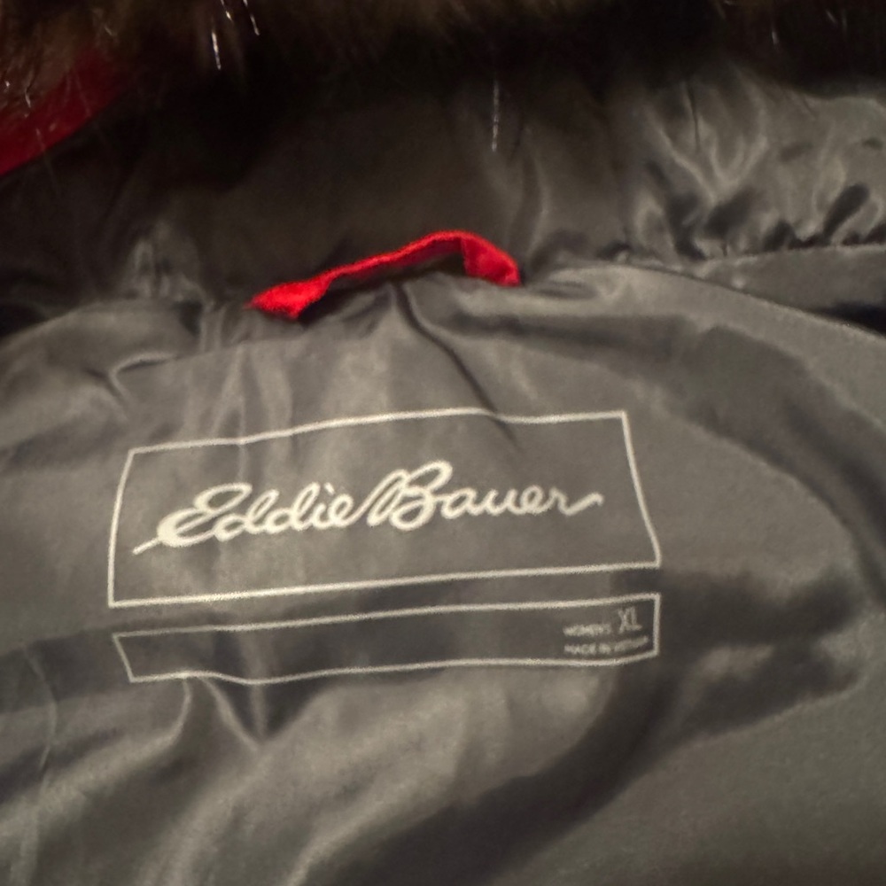 Eddie Bauer red Classic down vest. - Picture 2 of 5